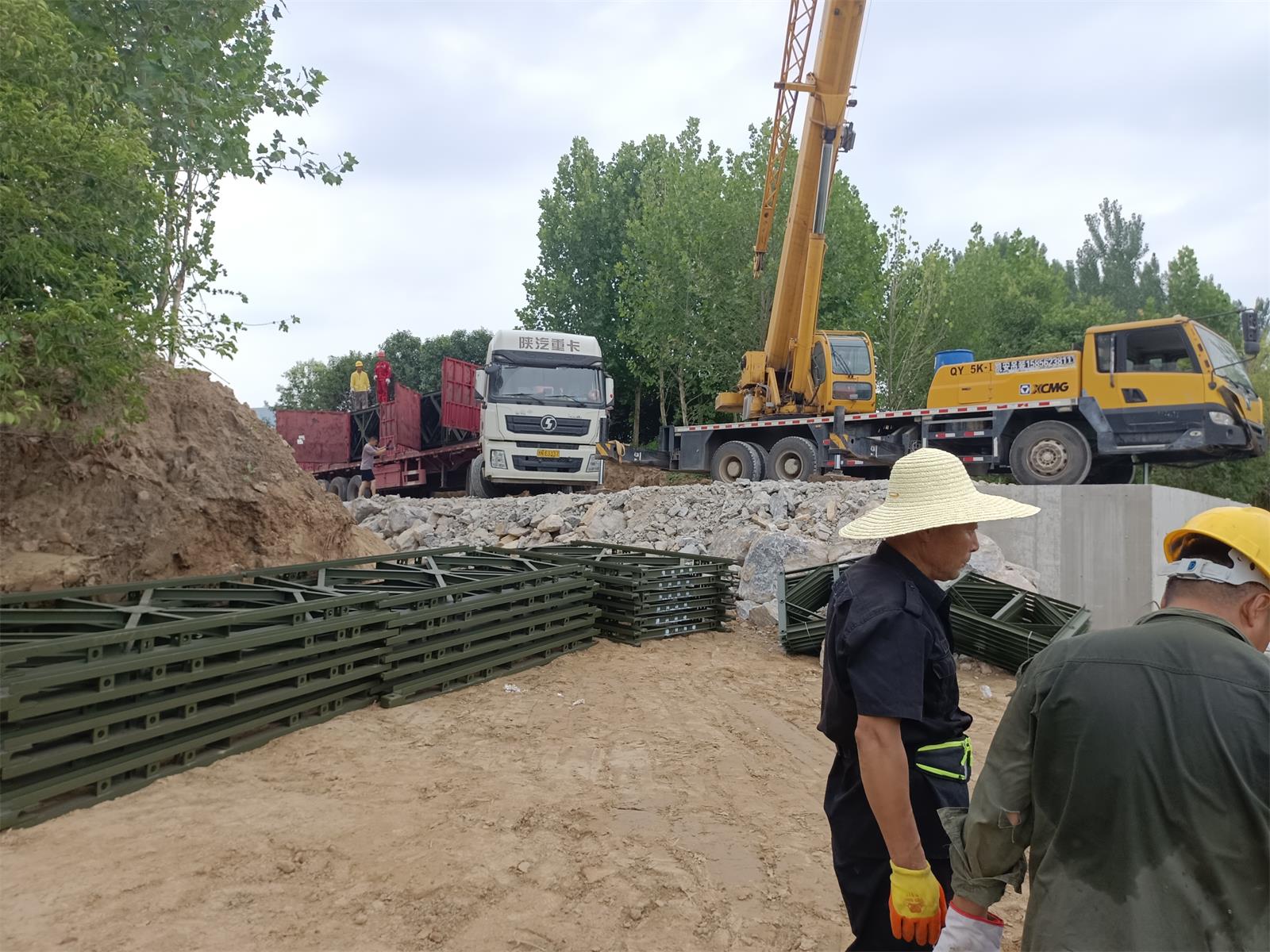 湖南浩潤路橋機械有限公司,郴州公路鋼橋設計制造加工,郴州鋼管樁橋梁設計制造加工